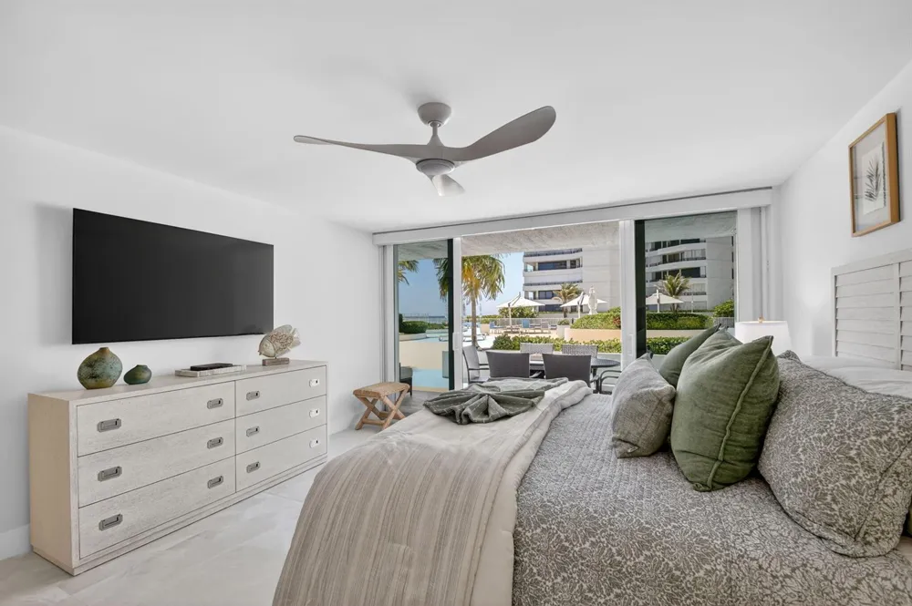 3546 S Ocean Boulevard #203 South Palm Beach, FL 33480