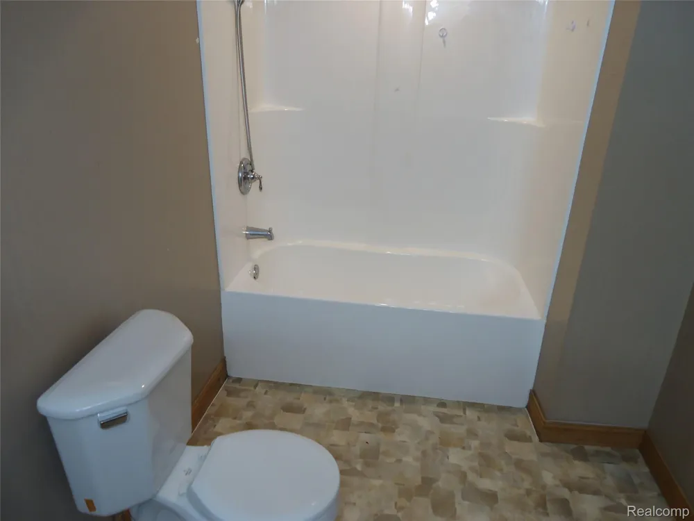 2933 Ashley Drive Madison Charter Township, MI 49221