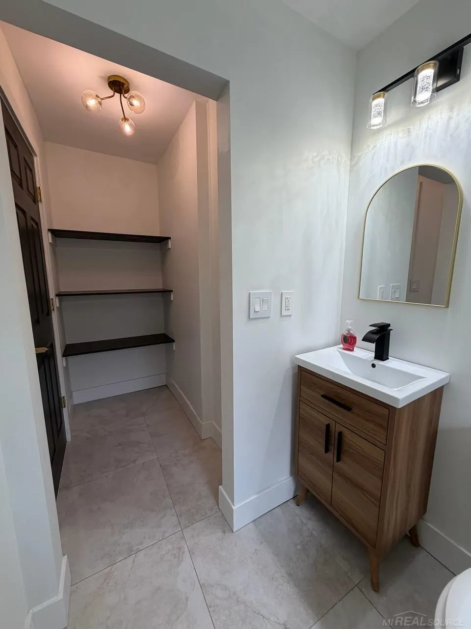 2519 Phillips Avenue Berkley City, MI 48072