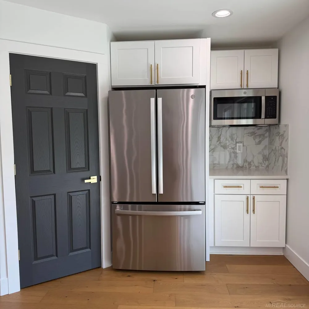 2519 Phillips Avenue Berkley City, MI 48072