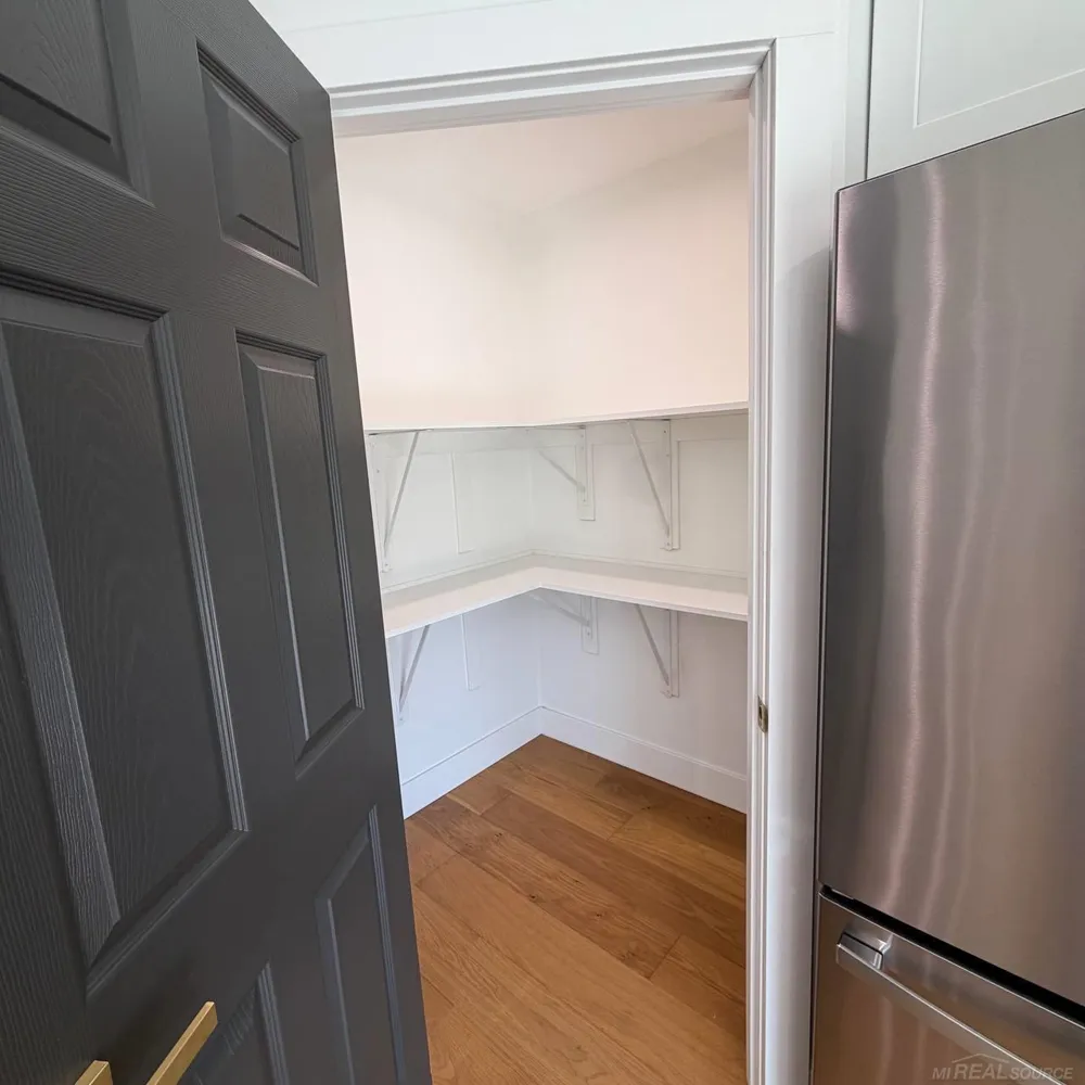 2519 Phillips Avenue Berkley City, MI 48072