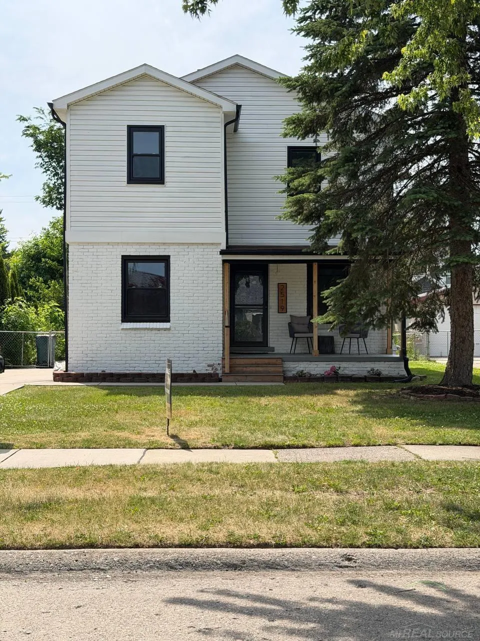 2519 Phillips Avenue Berkley City, MI 48072