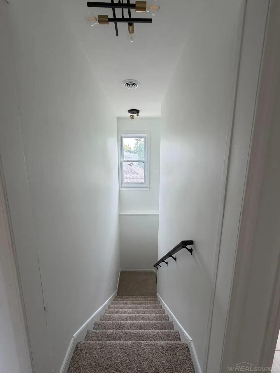 2519 Phillips Avenue Berkley City, MI 48072