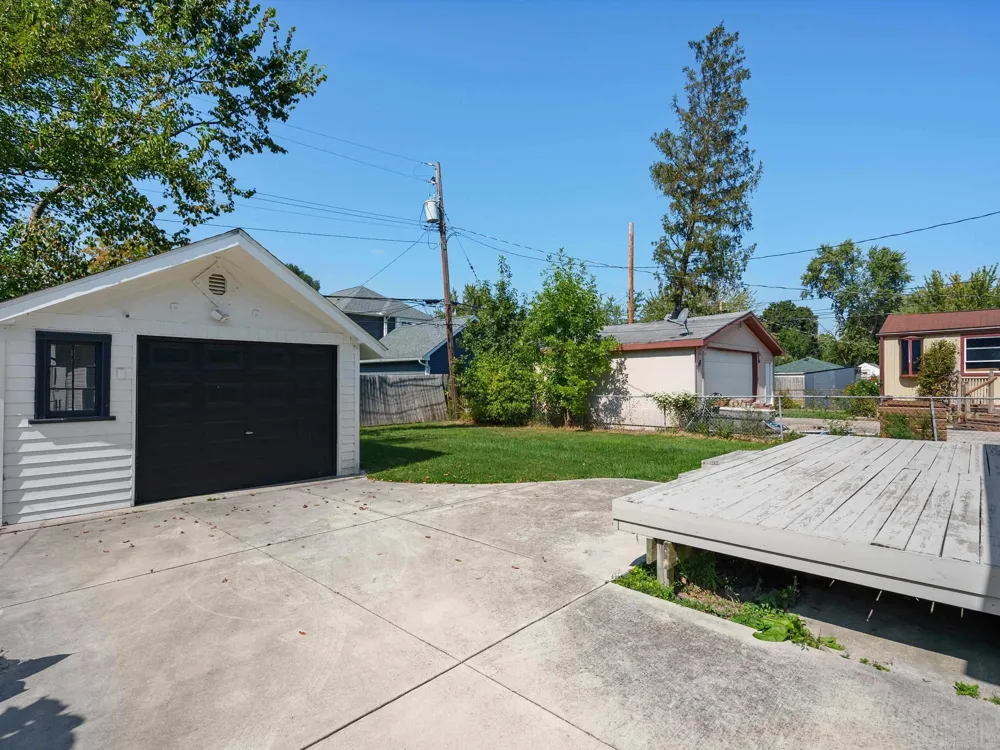 2519 Phillips Avenue Berkley City, MI 48072