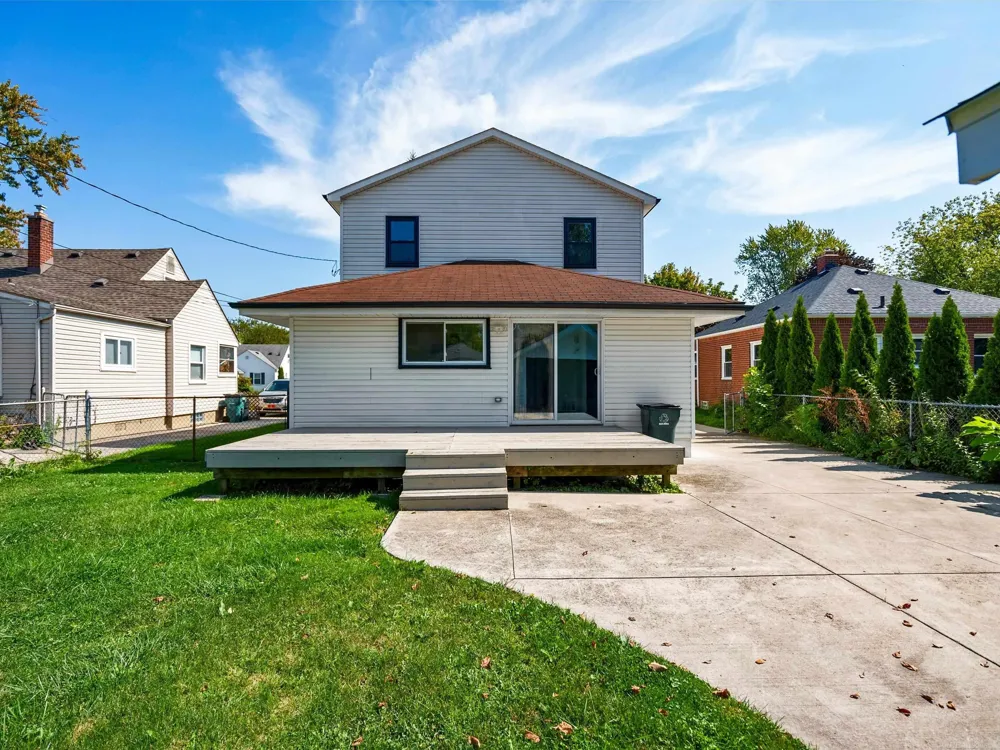 2519 Phillips Avenue Berkley City, MI 48072