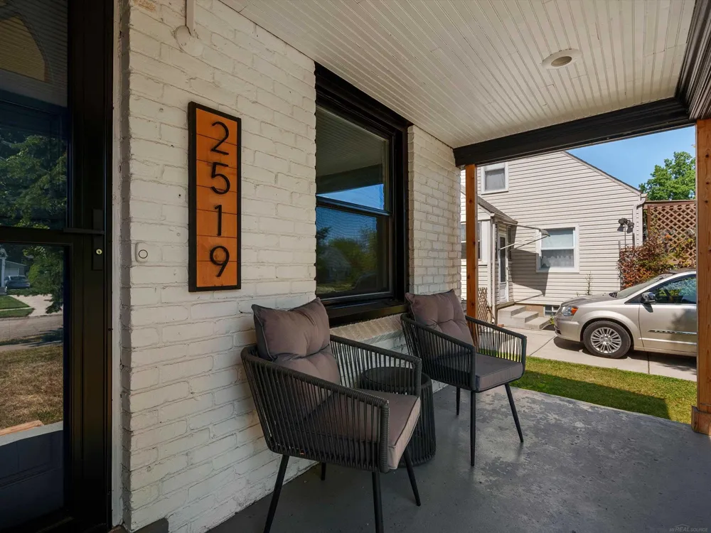 2519 Phillips Avenue Berkley City, MI 48072
