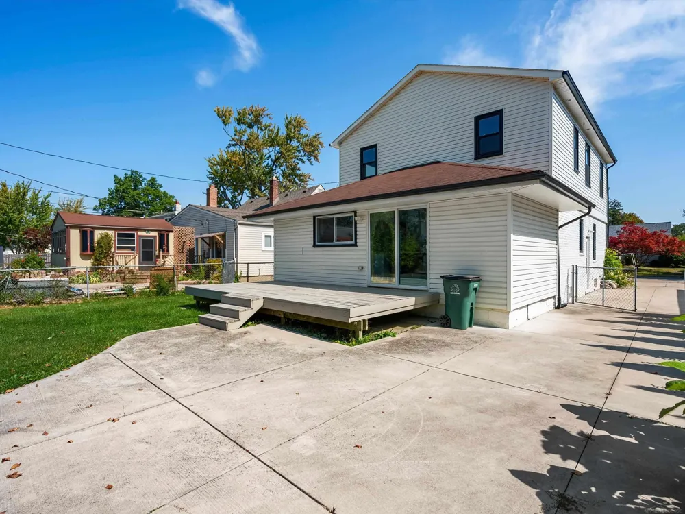 2519 Phillips Avenue Berkley City, MI 48072