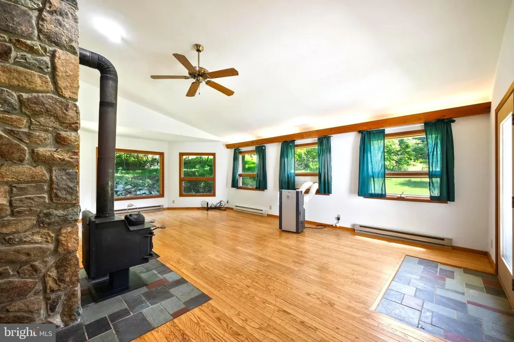 145 WEAKLEY LANE Stanley, VA 22851
