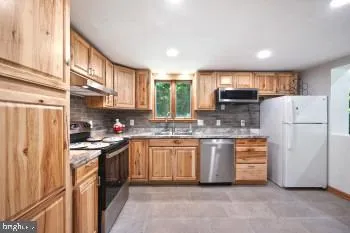 145 WEAKLEY LANE Stanley, VA 22851