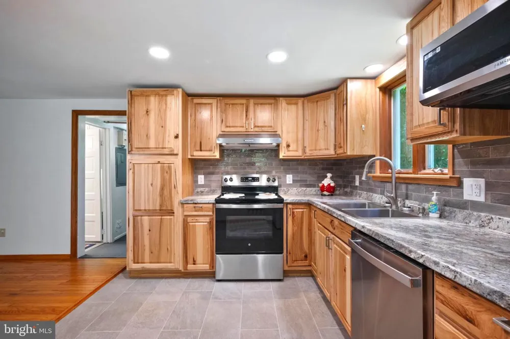 145 WEAKLEY LANE Stanley, VA 22851