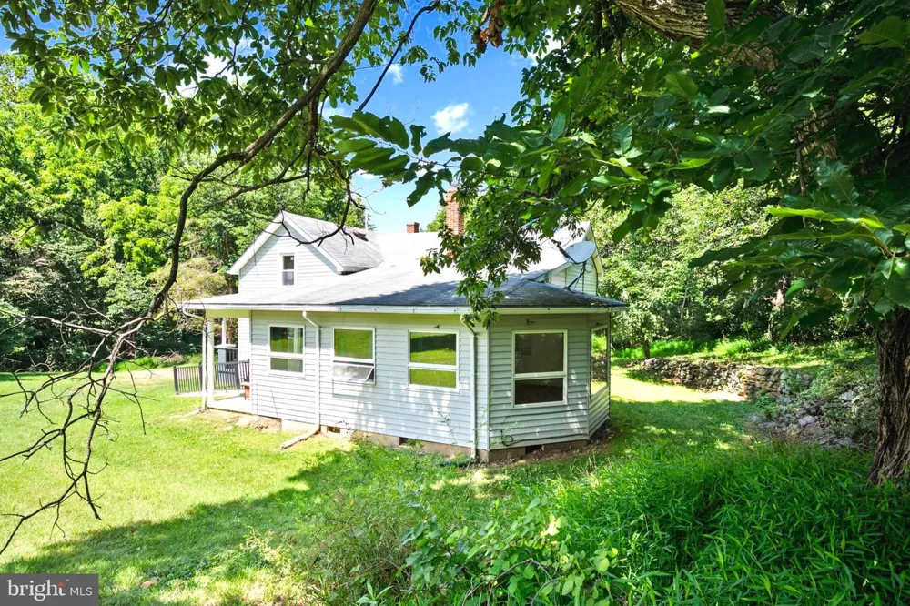 145 WEAKLEY LANE Stanley, VA 22851