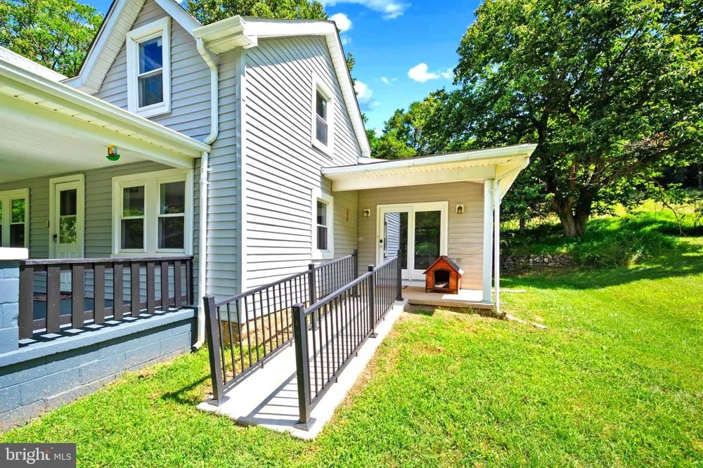 145 WEAKLEY LANE Stanley, VA 22851