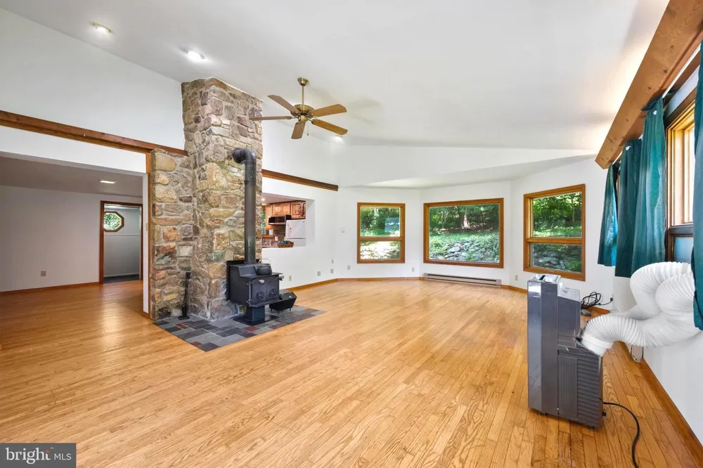145 WEAKLEY LANE Stanley, VA 22851