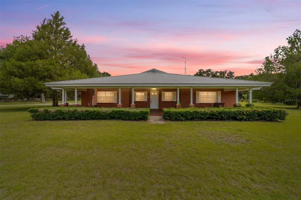 2285 W HIGHWAY 318 Citra, FL 32113