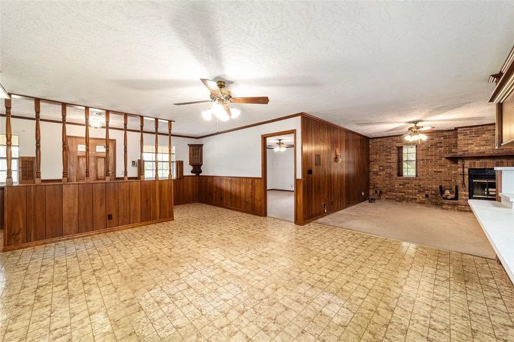 2285 W HIGHWAY 318 Citra, FL 32113