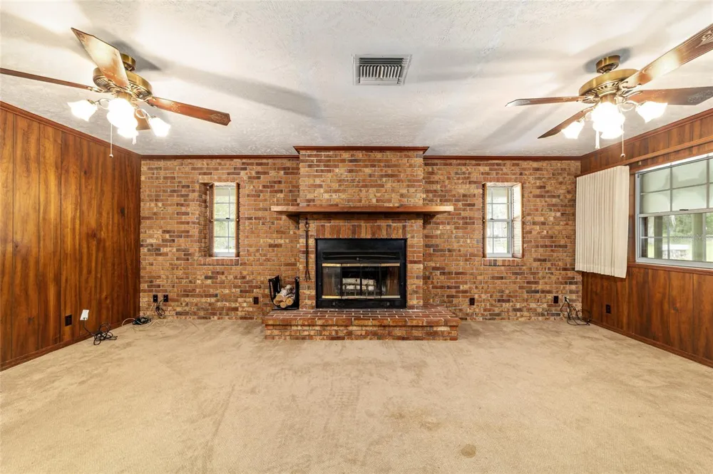 2285 W HIGHWAY 318 Citra, FL 32113