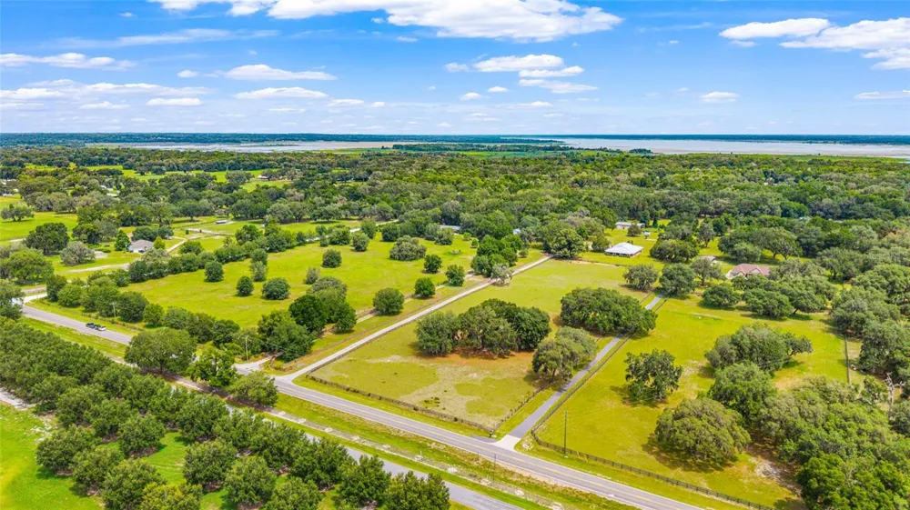 2285 W HIGHWAY 318 Citra, FL 32113