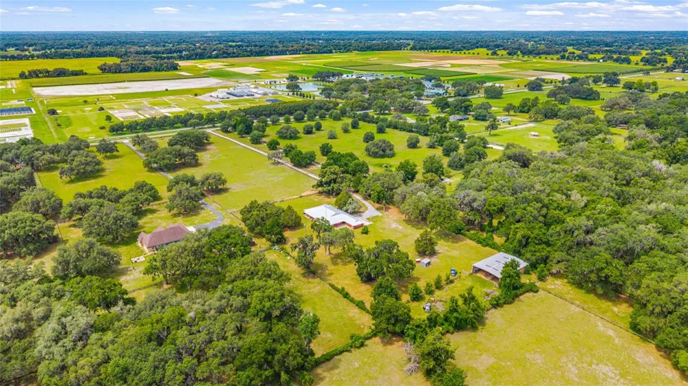 2285 W HIGHWAY 318 Citra, FL 32113