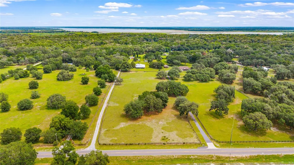 2285 W HIGHWAY 318 Citra, FL 32113