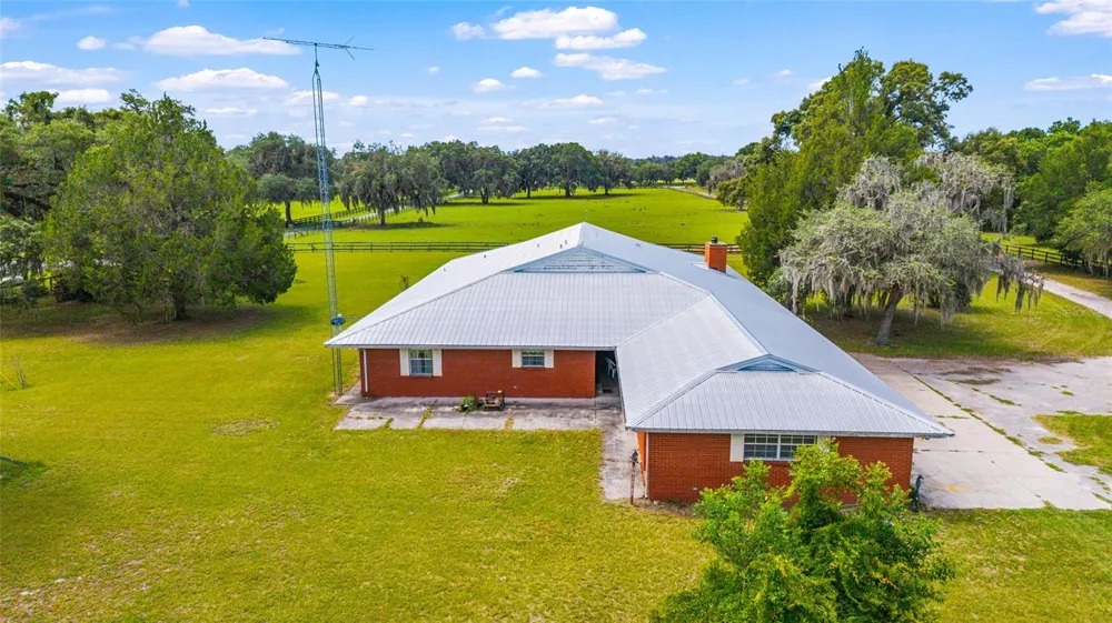 2285 W HIGHWAY 318 Citra, FL 32113