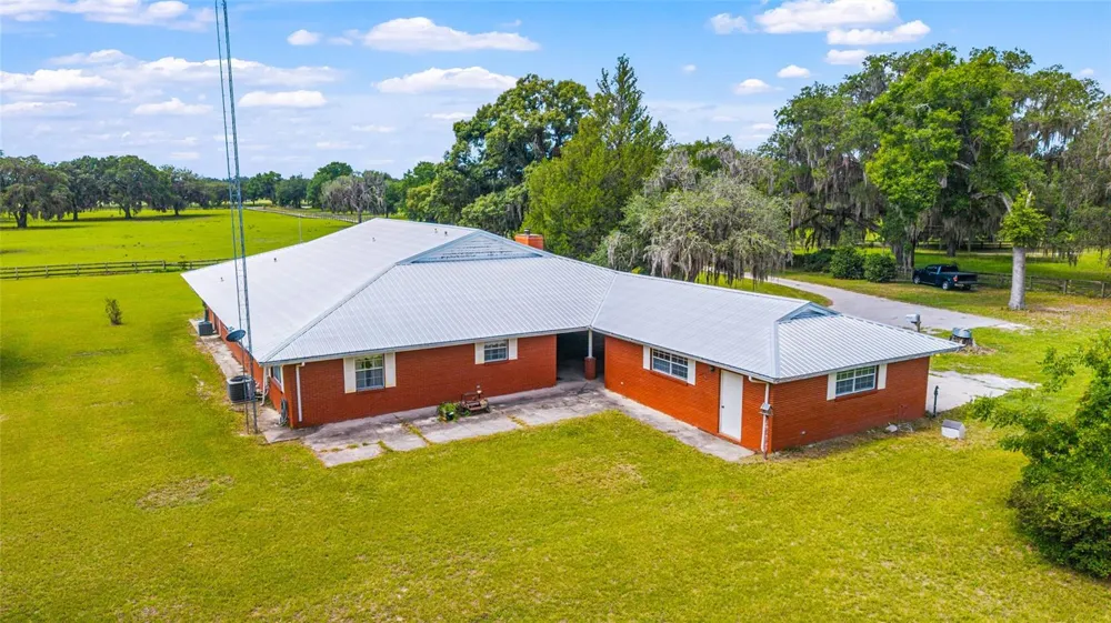 2285 W HIGHWAY 318 Citra, FL 32113