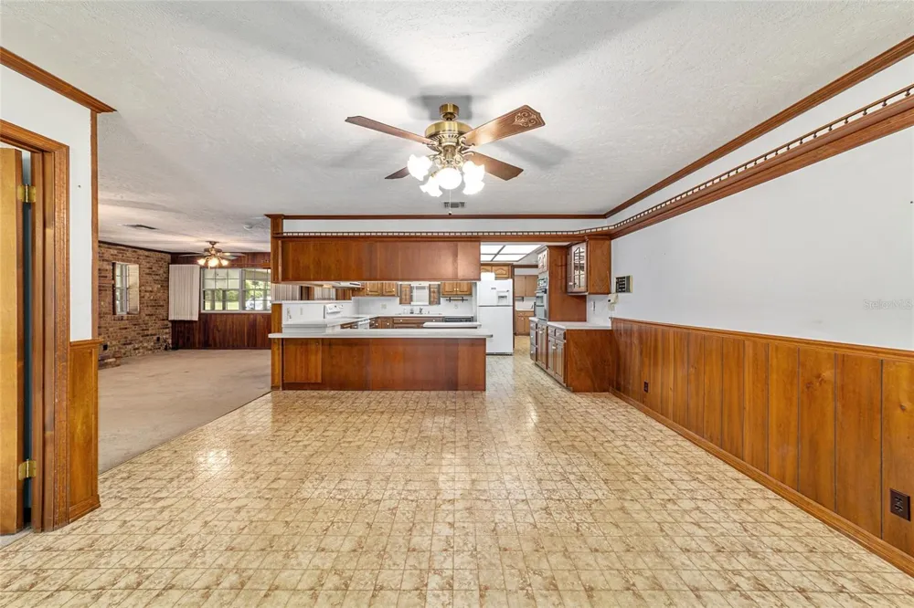 2285 W HIGHWAY 318 Citra, FL 32113