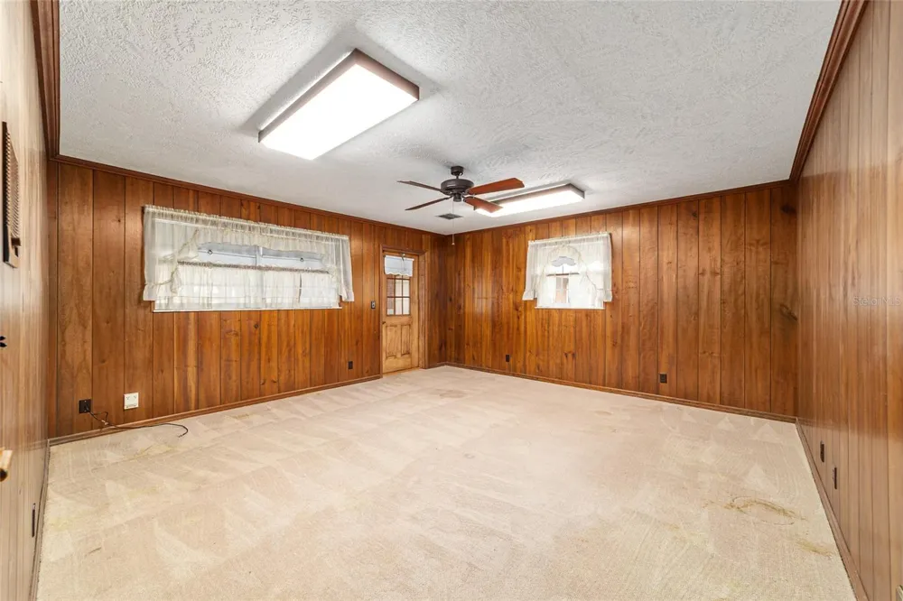 2285 W HIGHWAY 318 Citra, FL 32113