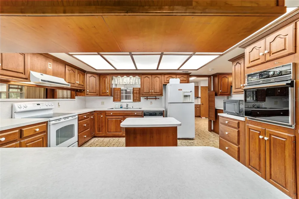 2285 W HIGHWAY 318 Citra, FL 32113