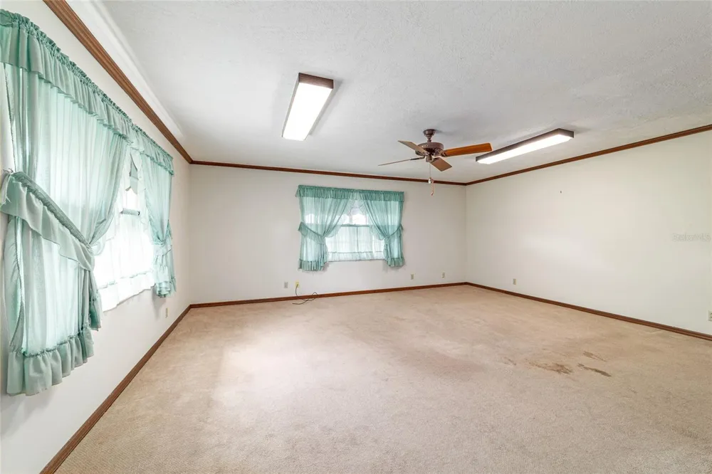 2285 W HIGHWAY 318 Citra, FL 32113