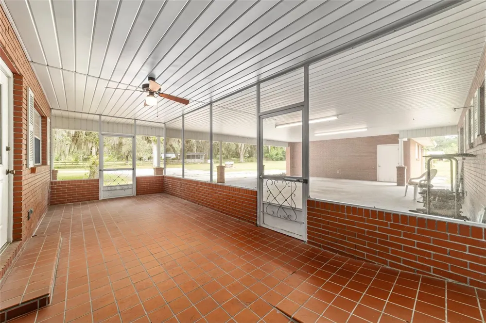 2285 W HIGHWAY 318 Citra, FL 32113