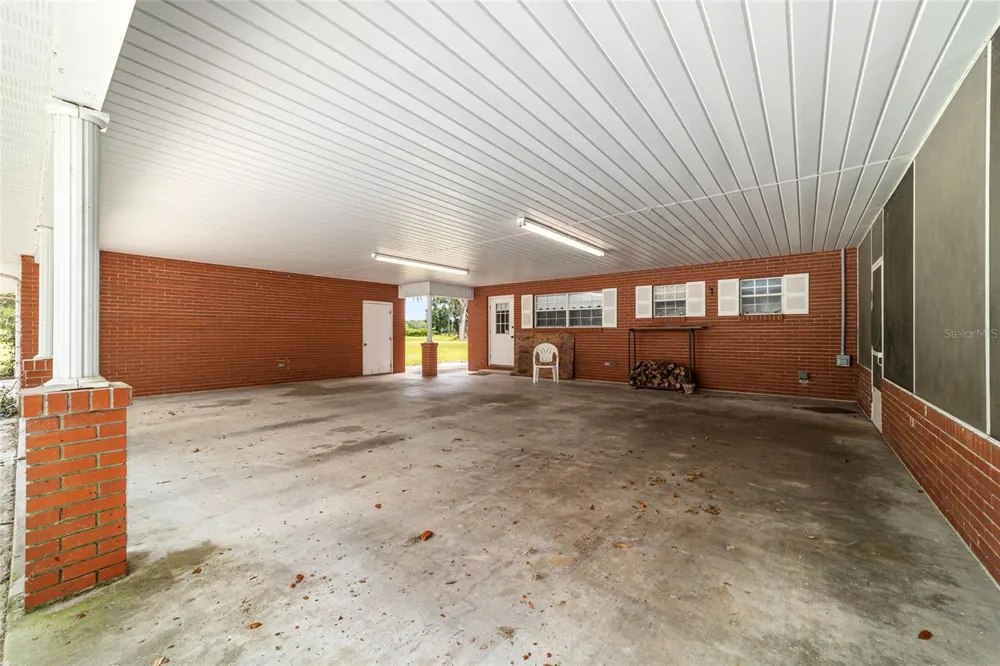 2285 W HIGHWAY 318 Citra, FL 32113