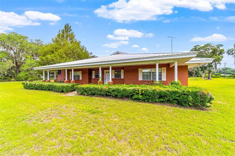 2285 W HIGHWAY 318 Citra, FL 32113