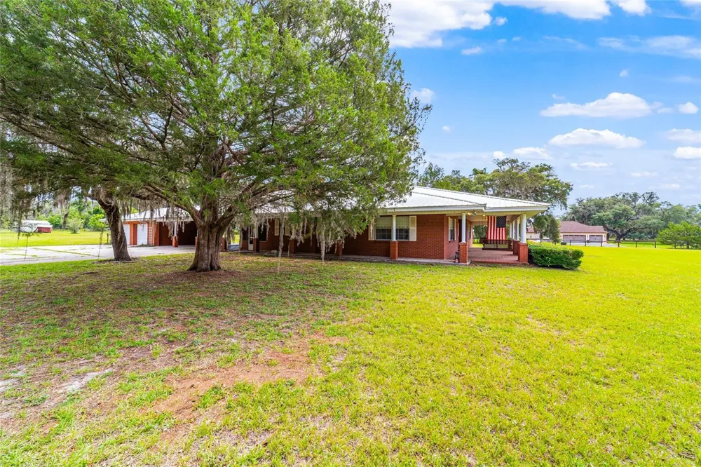 2285 W HIGHWAY 318 Citra, FL 32113