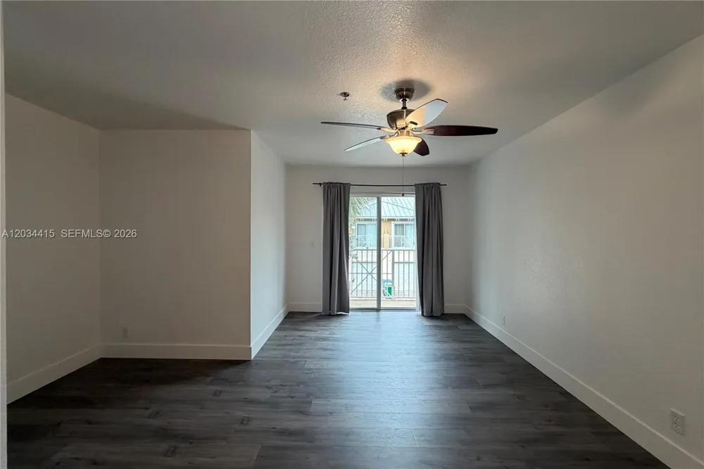 4649 SW 75th Way Davie, FL 33314
