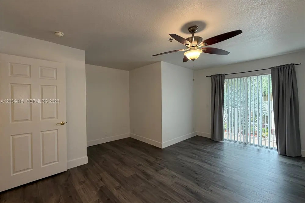 4649 SW 75th Way Davie, FL 33314