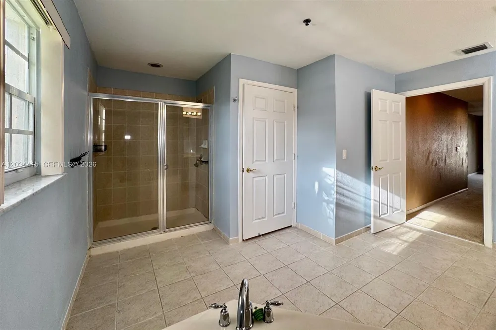 4649 SW 75th Way Davie, FL 33314