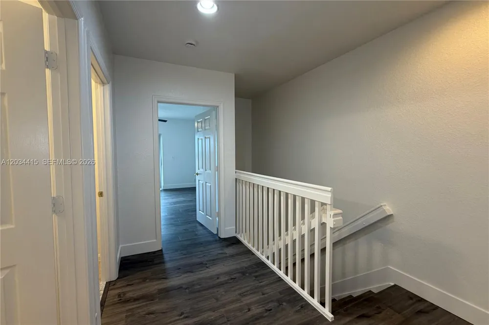 4649 SW 75th Way Davie, FL 33314