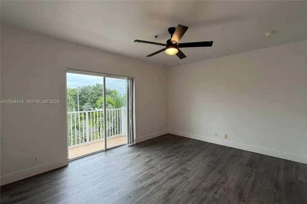 4649 SW 75th Way Davie, FL 33314
