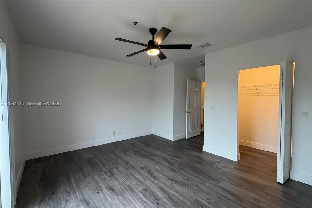 4649 SW 75th Way Davie, FL 33314