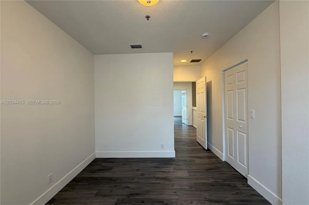 4649 SW 75th Way Davie, FL 33314