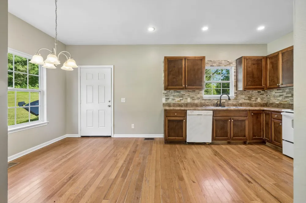 280 Hillside Road Whitwell, TN 37397
