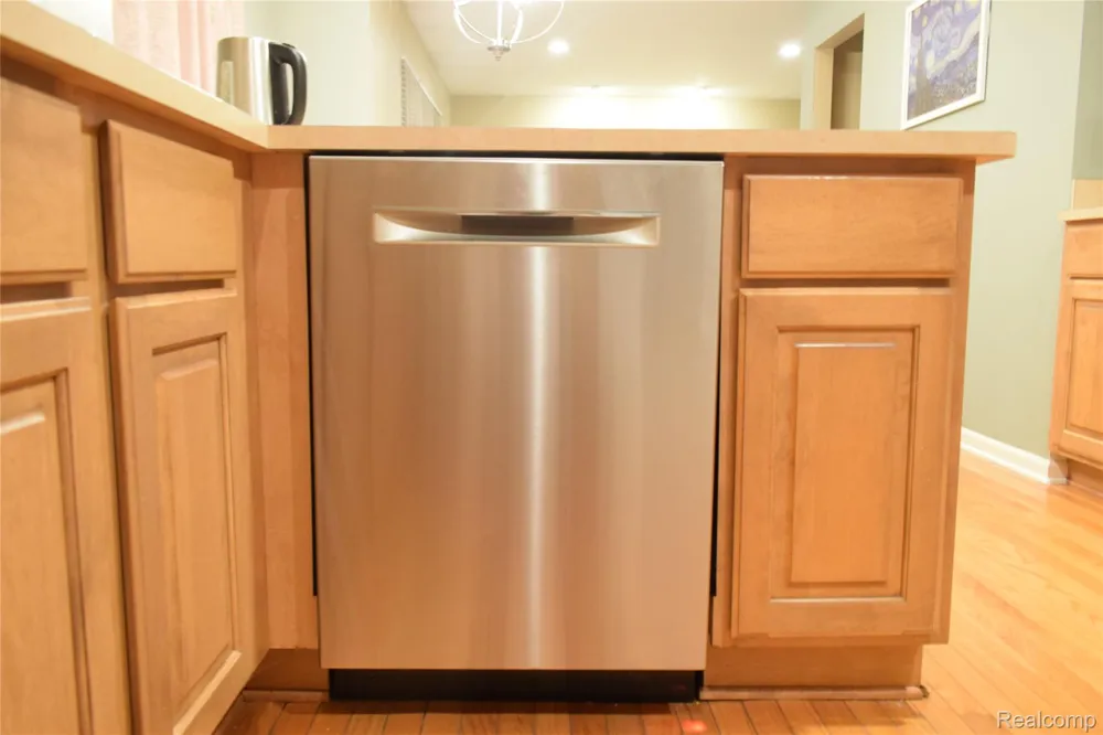 29377 Whistler Drive Novi City, MI 48377