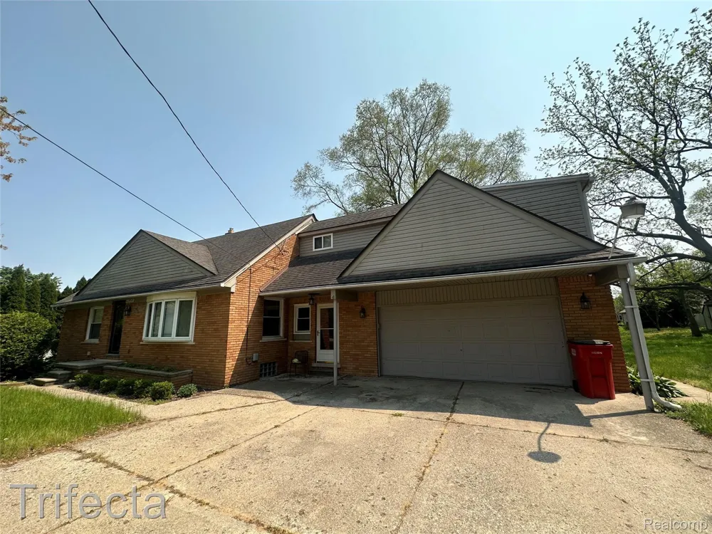 23930 21 Mile Road Macomb Township, MI 48042