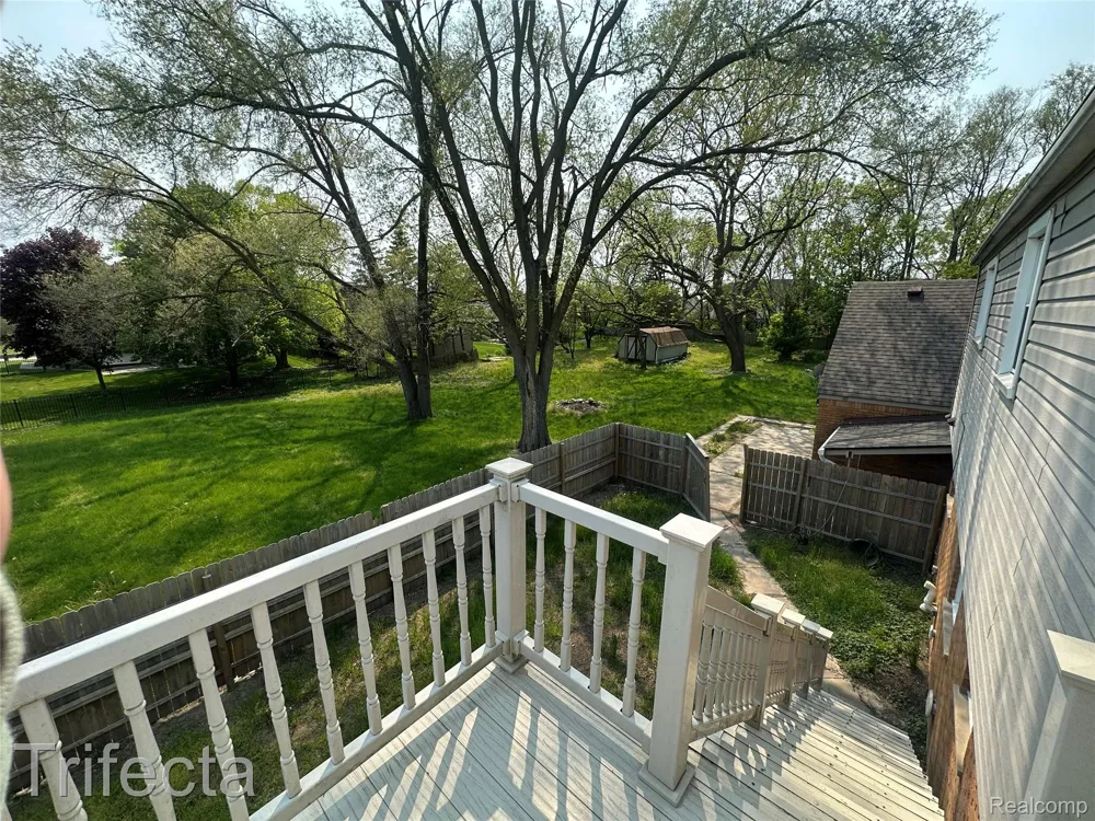 23930 21 Mile Road Macomb Township, MI 48042