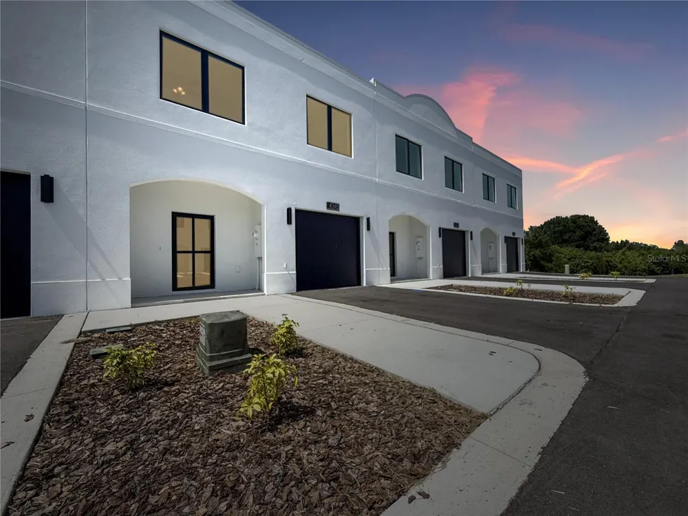 4345 CAMBIO GARDENS COURT Tampa, FL 33610