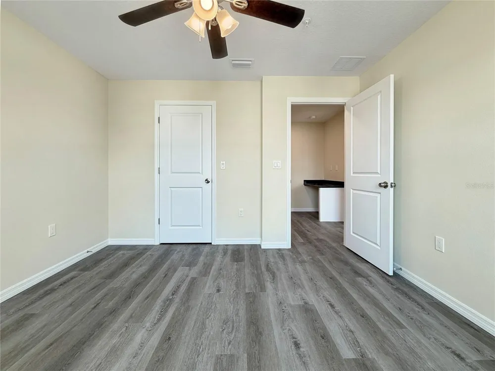 4345 CAMBIO GARDENS COURT Tampa, FL 33610
