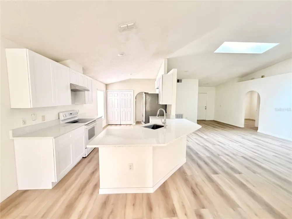 426 WOODBURY PINES CIRCLE Orlando, FL 32828