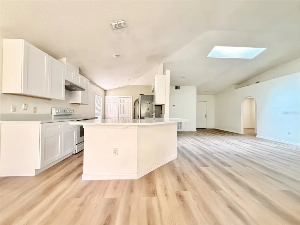 426 WOODBURY PINES CIRCLE Orlando, FL 32828