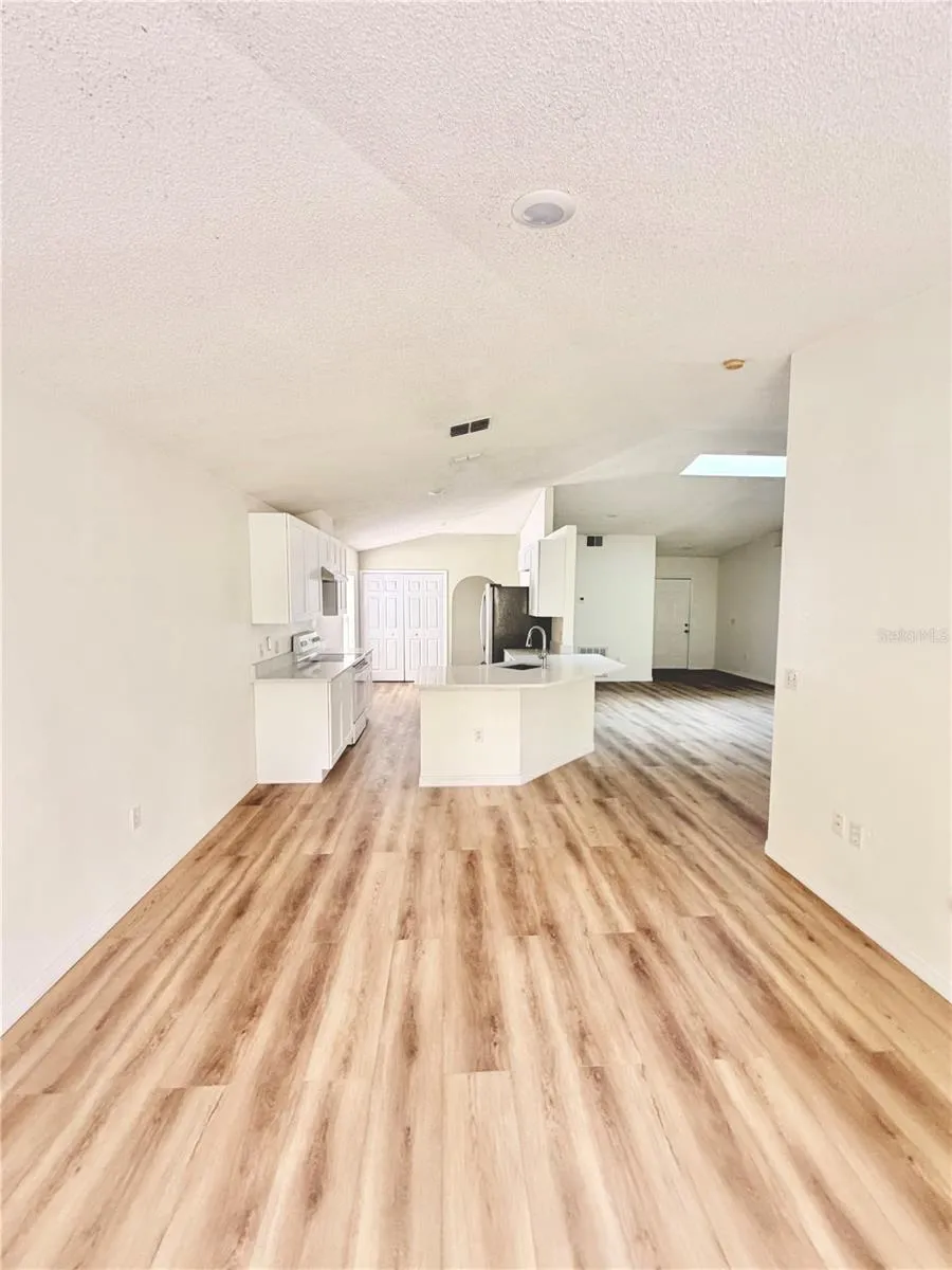 426 WOODBURY PINES CIRCLE Orlando, FL 32828