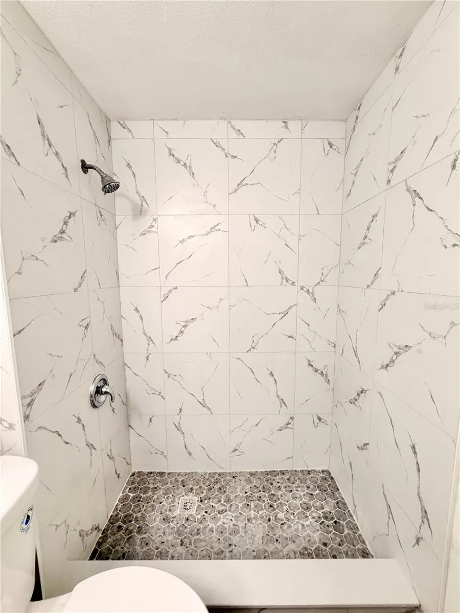 426 WOODBURY PINES CIRCLE Orlando, FL 32828
